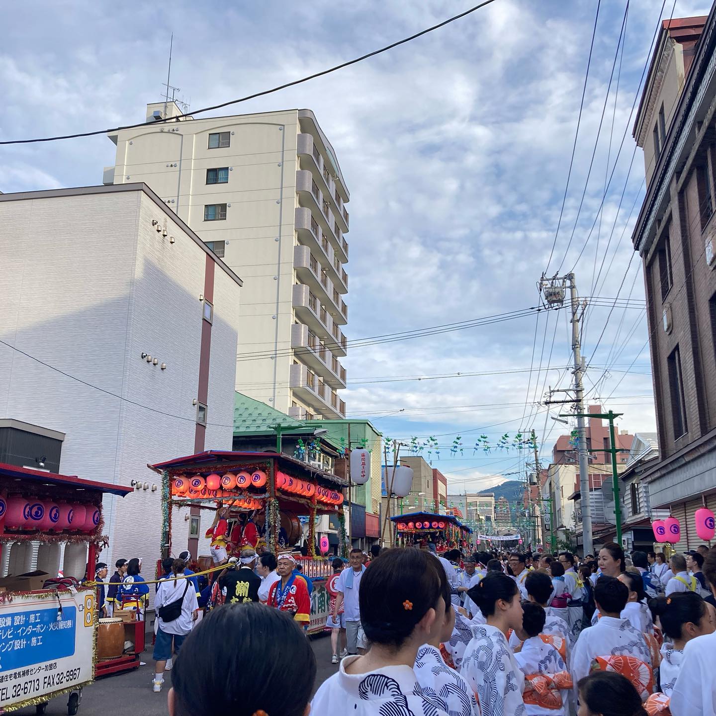 第59回　おたる潮まつり

潮ふれこみが18時からスタートします。
この緊張感がたまりません。

藤間扇玉社中で踊らせていただきます🙇‍♀️
どうぞよろしくお願いいたします。

#おたる潮まつり
#第59回おたる潮まつり
#潮ふれこみ
#小樽
#小樽観光
#梁川通り
#小樽人
#msugimoto